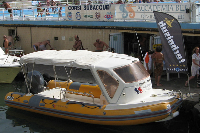 Gommone Accademia Blu